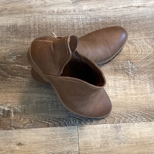 Universal Thread Brown Ankle Boots